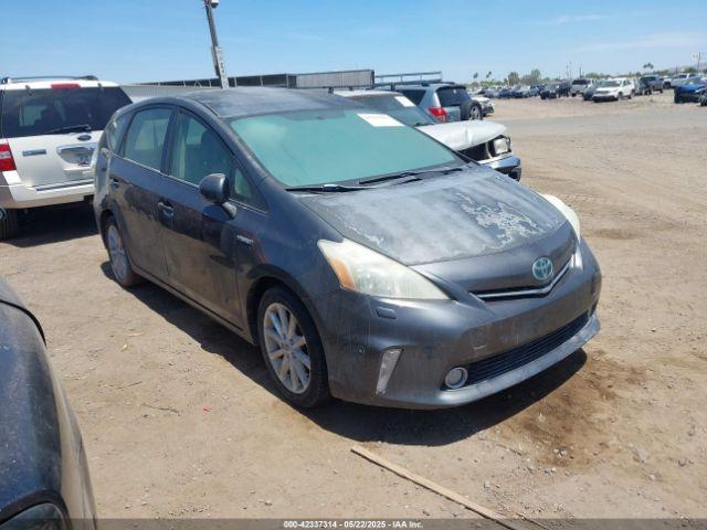 Salvage Toyota Prius v