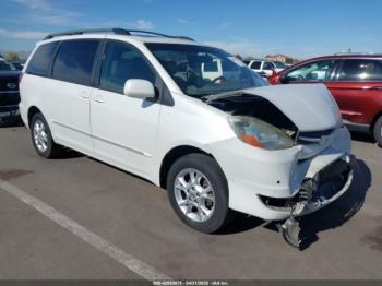  Salvage Toyota Sienna