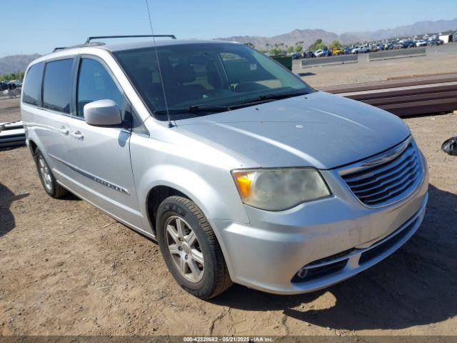  Salvage Chrysler Town & Country