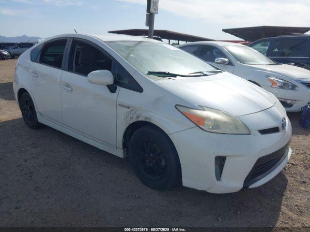  Salvage Toyota Prius