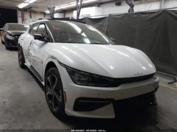 Salvage Kia EV6