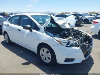  Salvage Nissan Versa