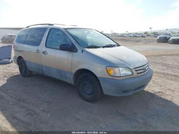  Salvage Toyota Sienna