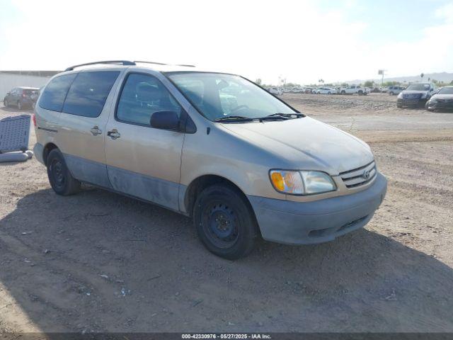  Salvage Toyota Sienna