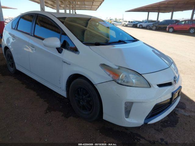  Salvage Toyota Prius