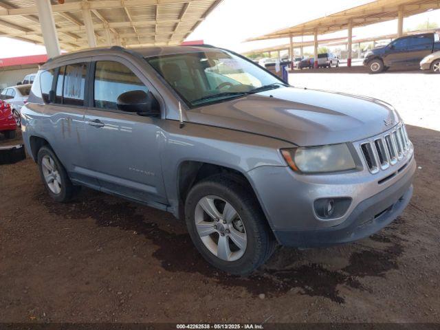  Salvage Jeep Compass