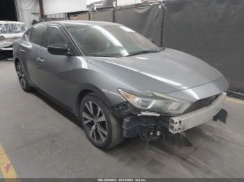  Salvage Nissan Maxima