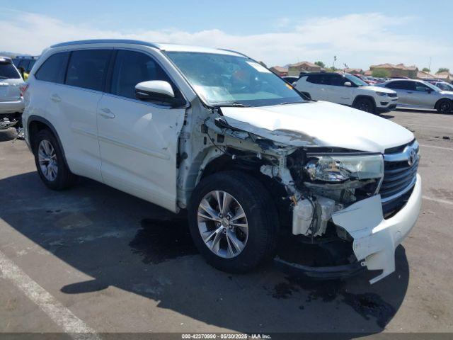  Salvage Toyota Highlander