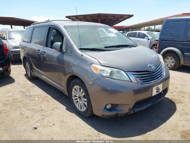  Salvage Toyota Sienna