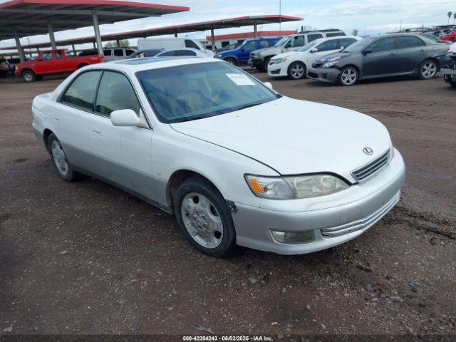  Salvage Lexus Es