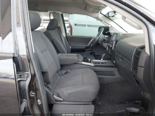 Nissan Titan Sv Image 8