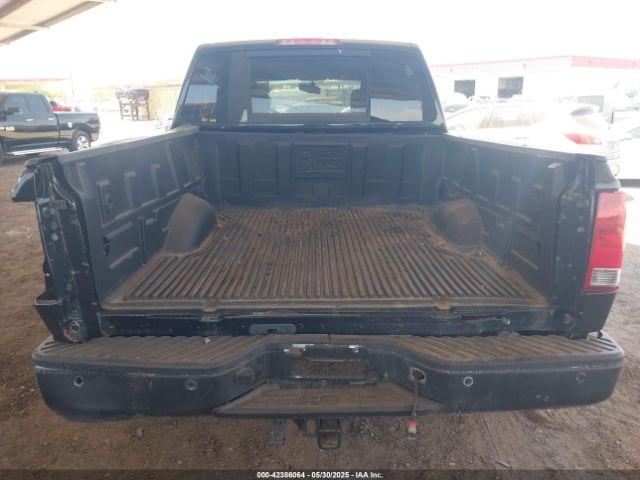 Nissan Titan Sv Image 13