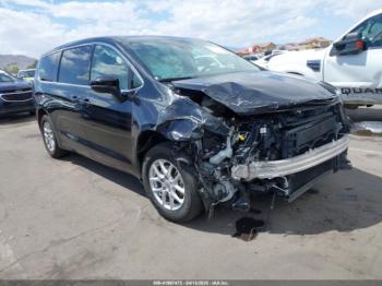 Salvage Chrysler Pacifica