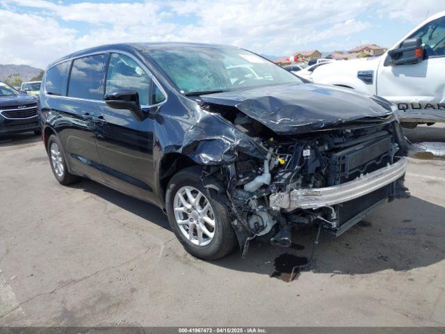  Salvage Chrysler Pacifica