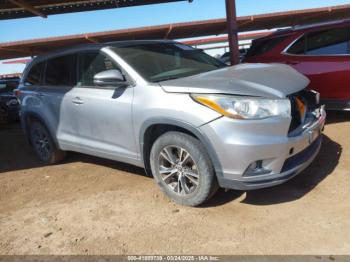  Salvage Toyota Highlander