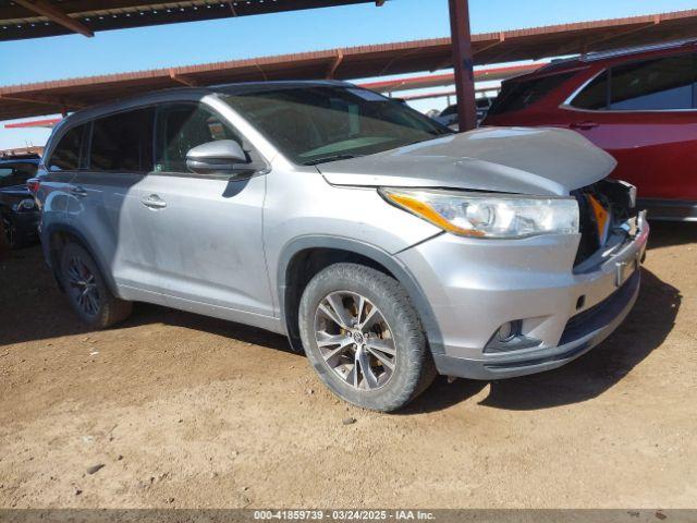  Salvage Toyota Highlander