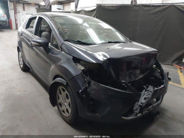  Salvage Ford Fiesta