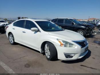  Salvage Nissan Altima