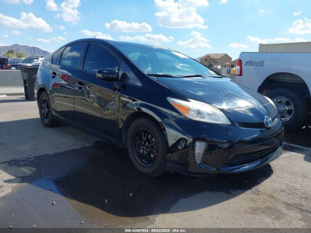  Salvage Toyota Prius