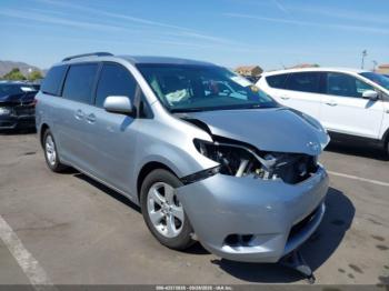  Salvage Toyota Sienna