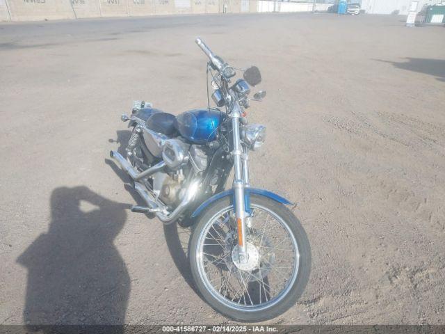  Salvage Harley-Davidson Xl883