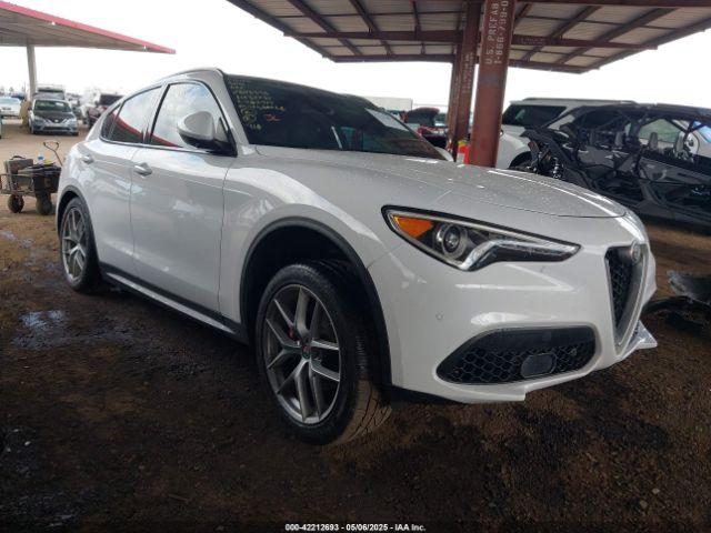  Salvage Alfa Romeo Stelvio