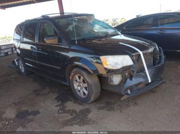  Salvage Chrysler Town & Country
