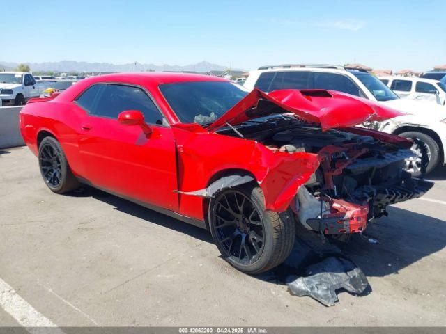  Salvage Dodge Challenger