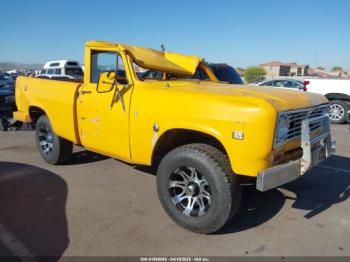  Salvage International Truck 1210