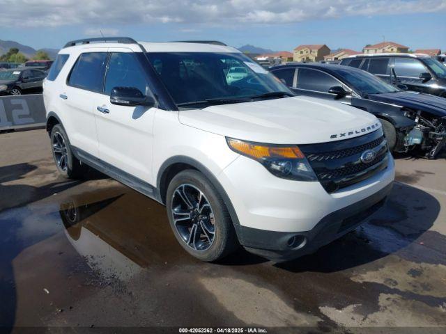 Salvage Ford Explorer