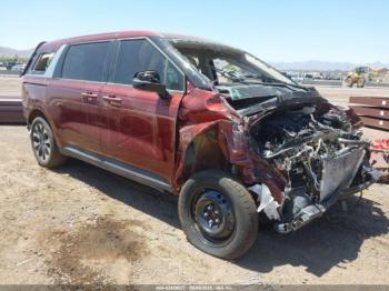  Salvage Kia Carnival