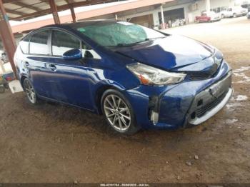  Salvage Toyota Prius v