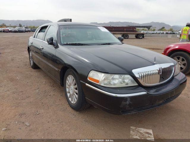 Salvage Lincoln Towncar
