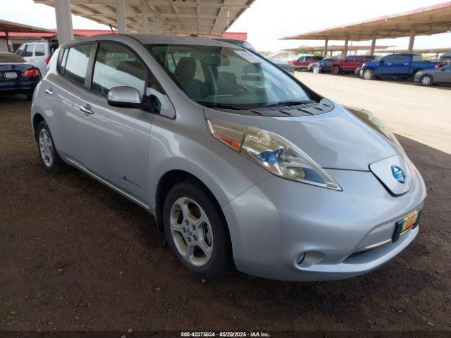  Salvage Nissan LEAF
