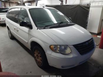  Salvage Chrysler Town & Country
