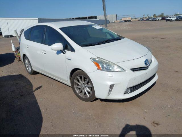 Salvage Toyota Prius v