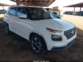  Salvage Hyundai VENUE
