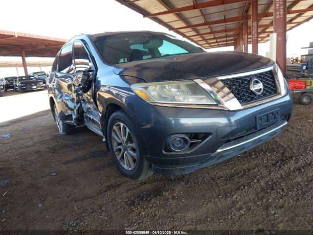  Salvage Nissan Pathfinder