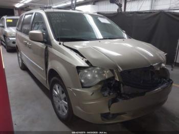  Salvage Chrysler Town & Country