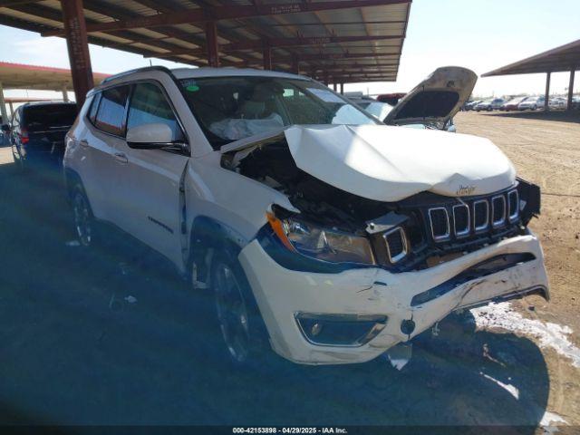  Salvage Jeep Compass