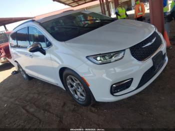  Salvage Chrysler Pacifica