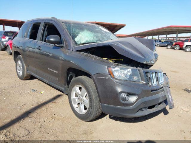  Salvage Jeep Compass
