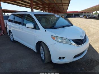  Salvage Toyota Sienna