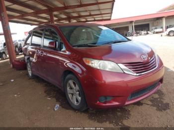  Salvage Toyota Sienna