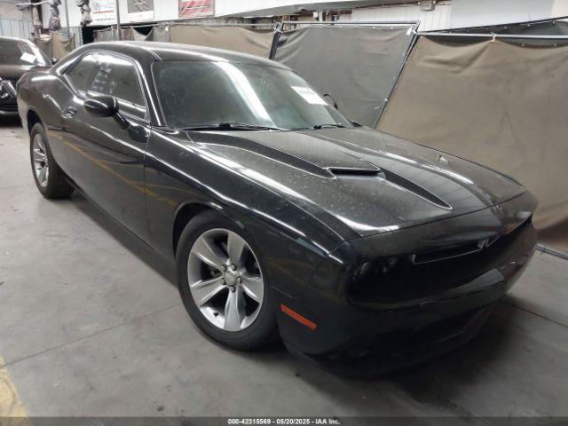 Salvage Dodge Challenger