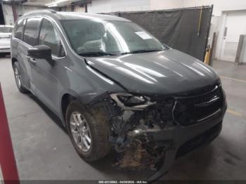  Salvage Chrysler Pacifica