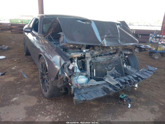  Salvage Dodge Challenger