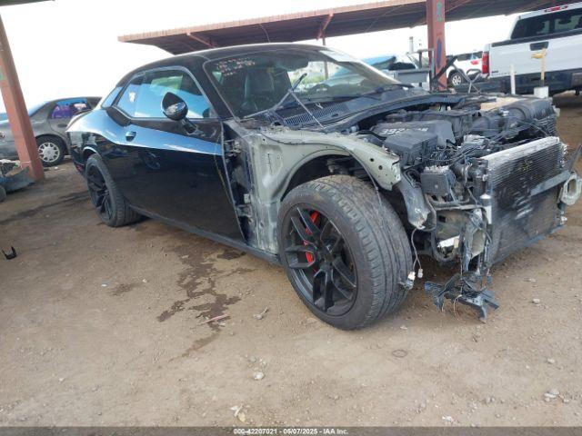  Salvage Dodge Challenger