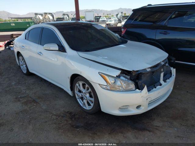  Salvage Nissan Maxima