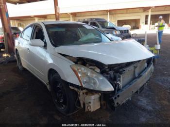  Salvage Nissan Altima